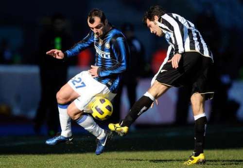 Pandev and Maurizio Domizzi during Sunday's game in Udine